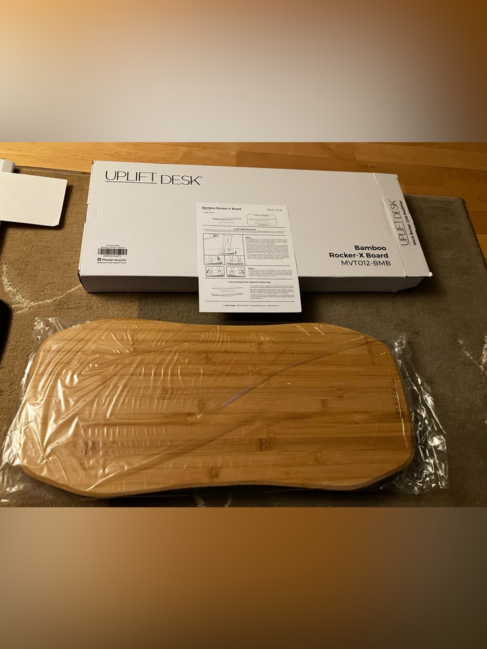 Uplift Desk Bamboo Rocker-X Board MVT012-BMB plus Comfort Mat ACC038-9mm / NEW